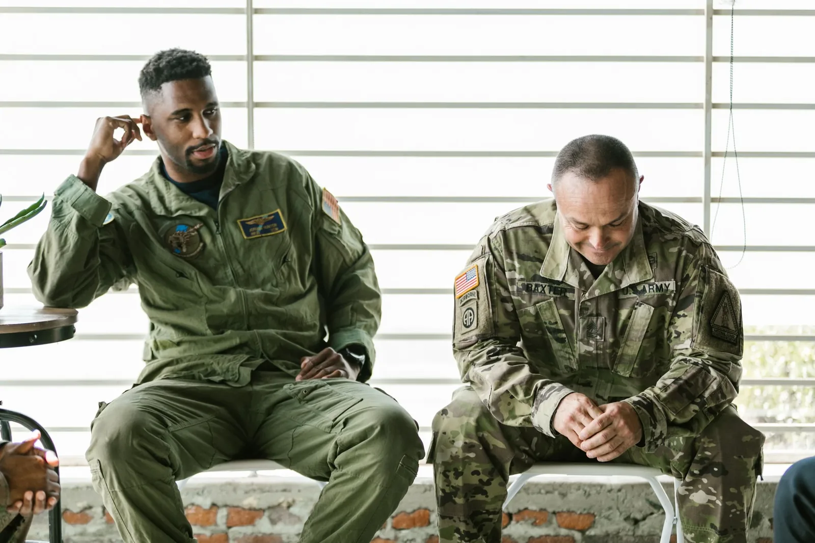 Veterans in discussion
